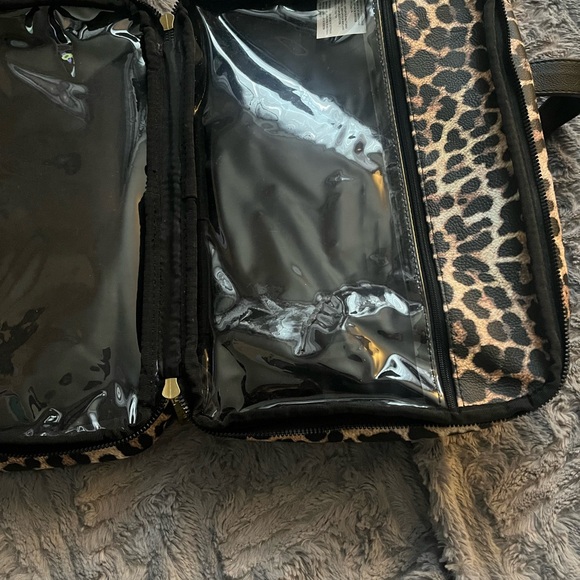 Betsey Johnson Black and Pink Bow Leopard Travel Bag - Picture 6 of 6